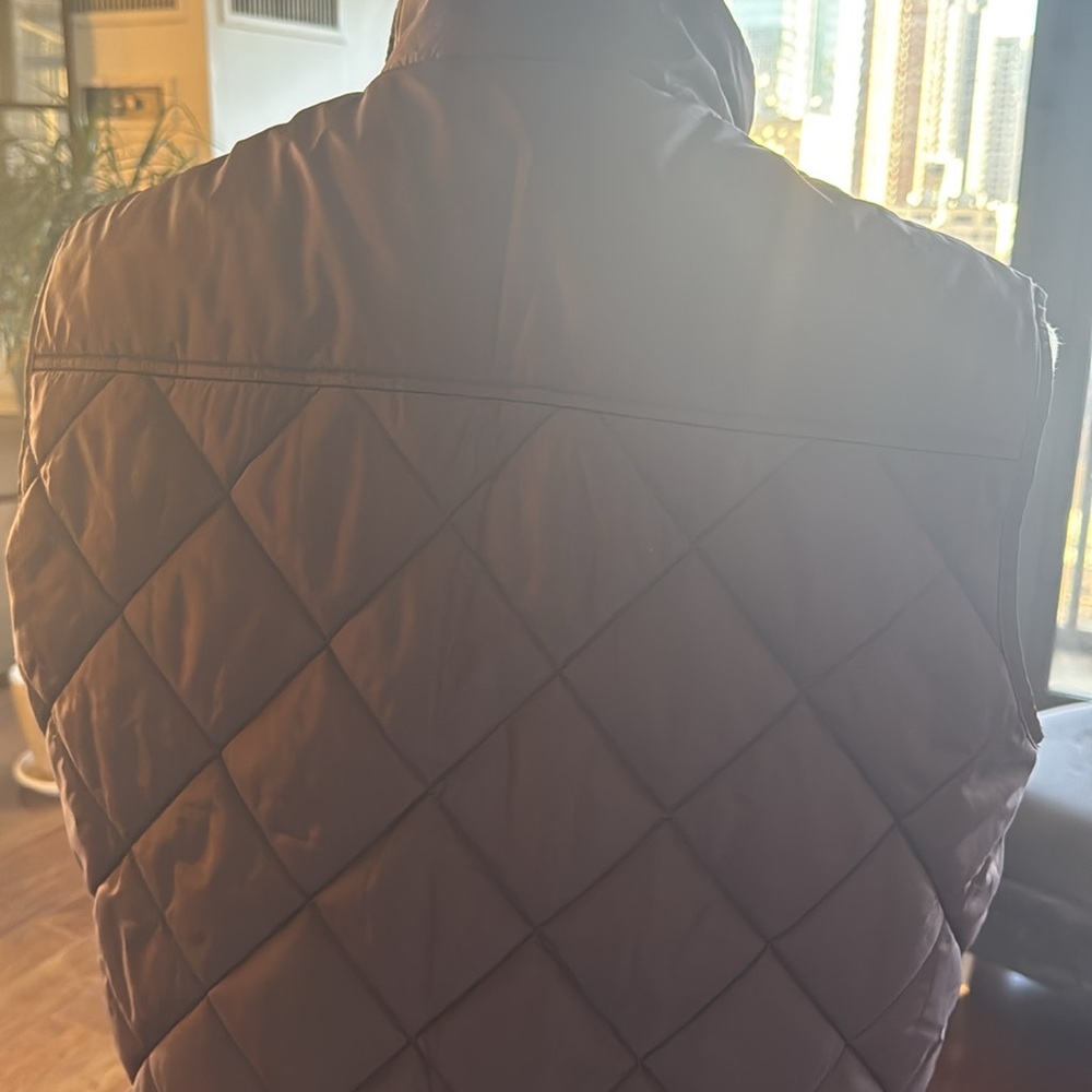 Men's Quilted Maroon Vest - Picture 4 of 5